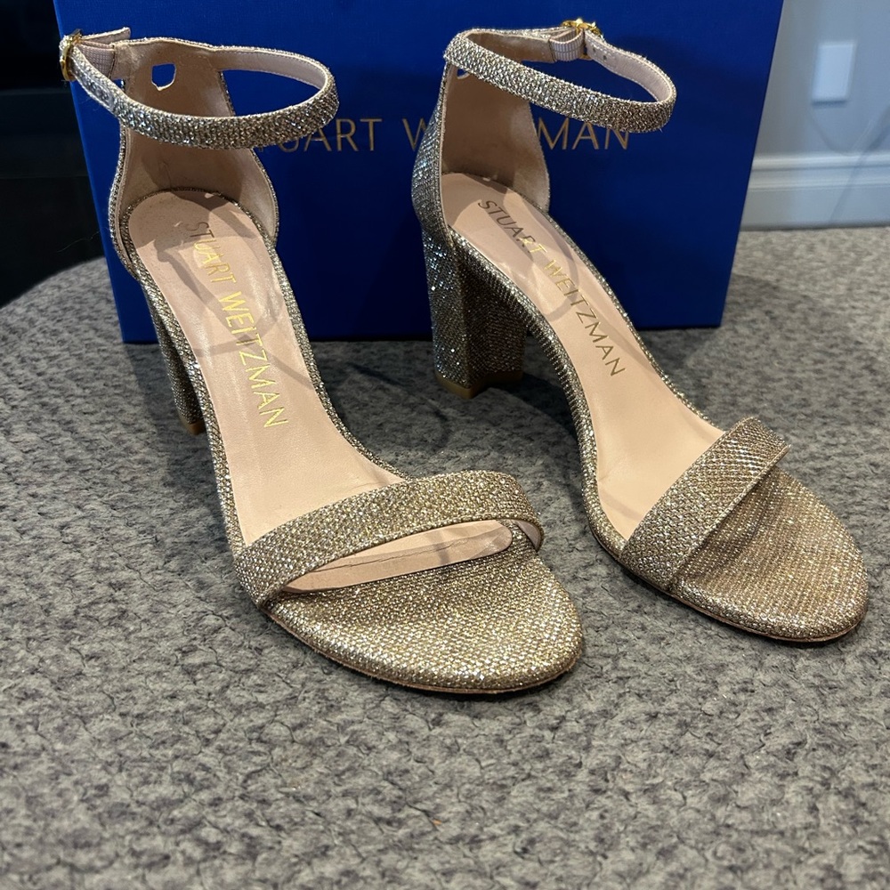 Stuart Weitzman Nudistcurve Size 7.5 Heels